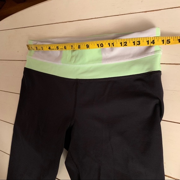 lululemon // Inspire Crop Size 6 - Picture 6 of 10